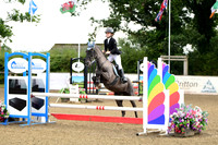Class 15 - The Cats & Pipes 138cm Debut Championship